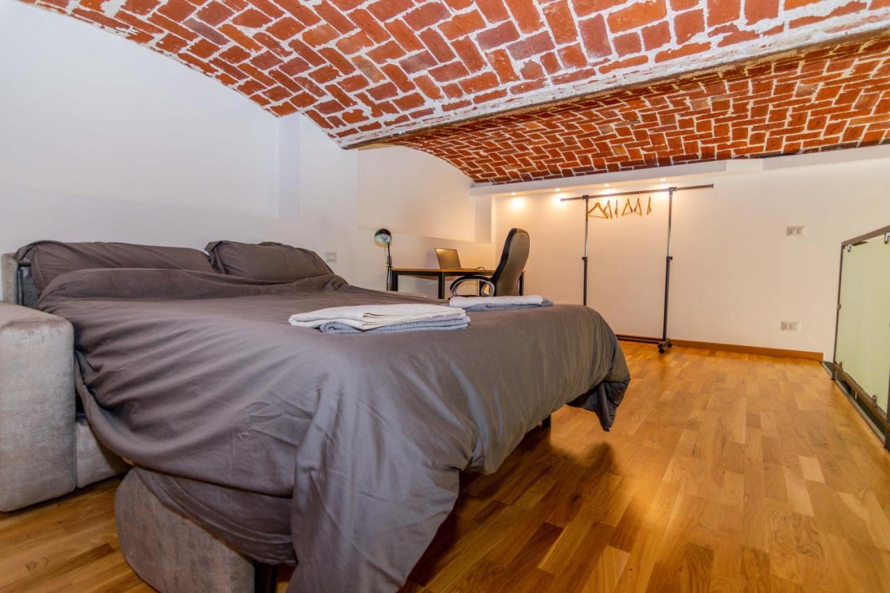 Industrial Loft -Center Of Turin- By Happyhostorino Apartment Bagian luar foto